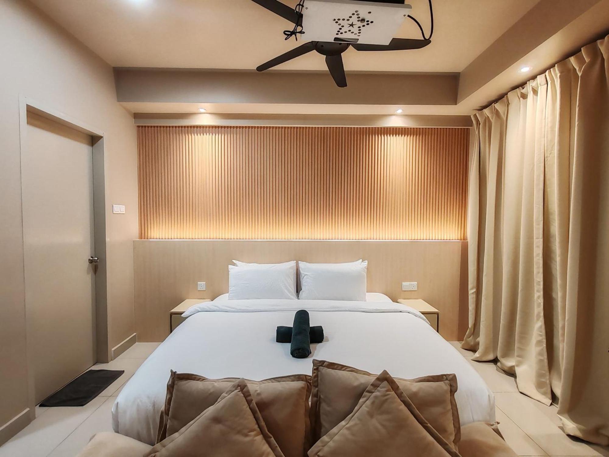 Luxury Couple Suites L Free Netflix L Massage Chair L Bathtub L Wifi 200Mbps L Town Area Bali Residence 말라카 객실 사진