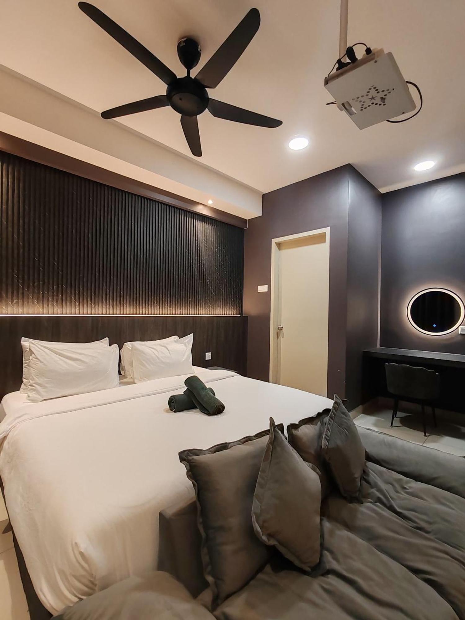 Luxury Couple Suites L Free Netflix L Massage Chair L Bathtub L Wifi 200Mbps L Town Area Bali Residence 말라카 외부 사진